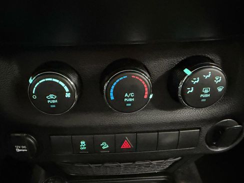 Used 2017 Jeep Wrangler Sport image 23