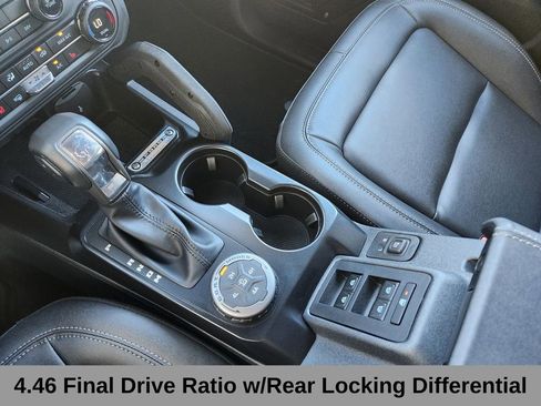 Used 2025 Ford Bronco Big Bend w/ Black Diamond Package image 26