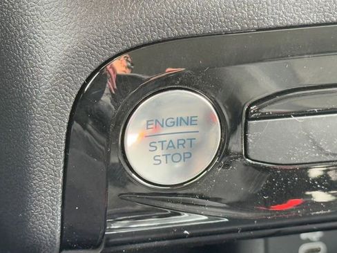 New 2026 Ford Escape SE image 18