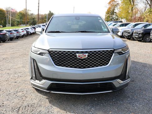 Used 2024 Cadillac XT6 Premium Luxury image 2