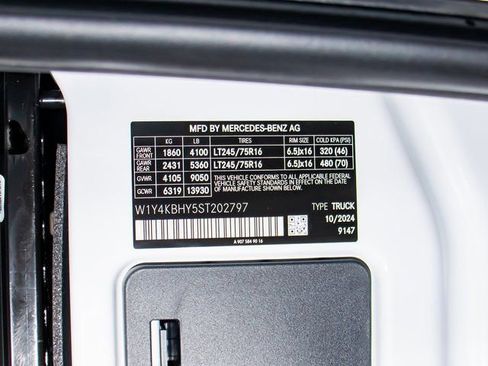 Used 2025 Mercedes-Benz Sprinter 2500 image 7