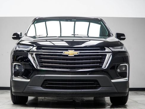 Used 2023 Chevrolet Traverse LT w/ LPO, Floor Liner Package AWD/4WD image 8