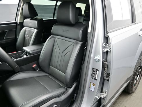 Certified 2025 Hyundai Santa Fe XRT AWD/4WD image 11