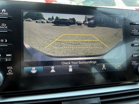 Used 2018 Honda Accord Touring image 35