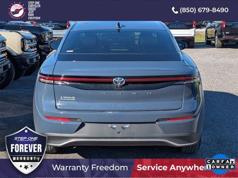 Used 2025 Toyota Crown XLE image 6