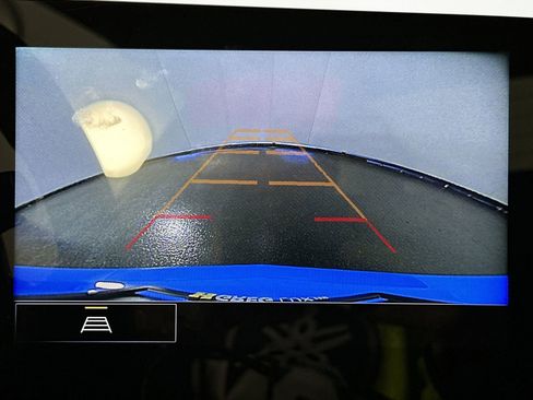 Used 2021 Chevrolet Corvette Stingray Convertible w/ Z51 Performance Package image 17