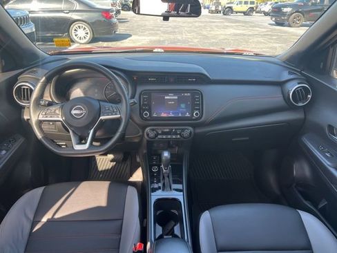 Used 2023 Nissan Kicks SR w/ SR Premium Package FWD image 19