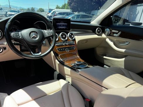 Used 2018 Mercedes-Benz C 300 4MATIC Sedan image 24