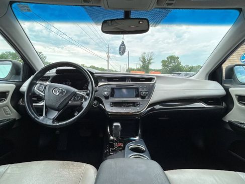 Used 2013 Toyota Avalon XLE Touring FWD image 32