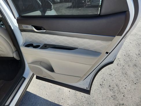 Used 2021 Hyundai Palisade Calligraphy image 24