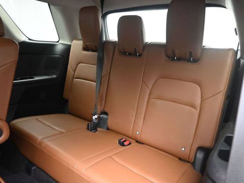 Used 2023 Nissan Pathfinder Platinum AWD/4WD image 30