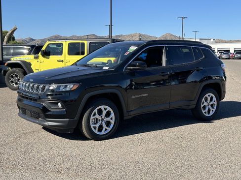 New 2026 Jeep Compass Latitude image 2