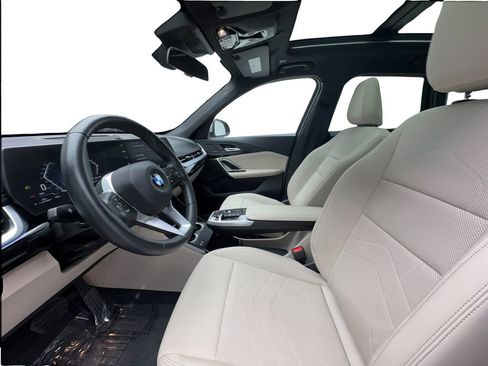 Used 2025 BMW X1 xDrive28i AWD/4WD image 21