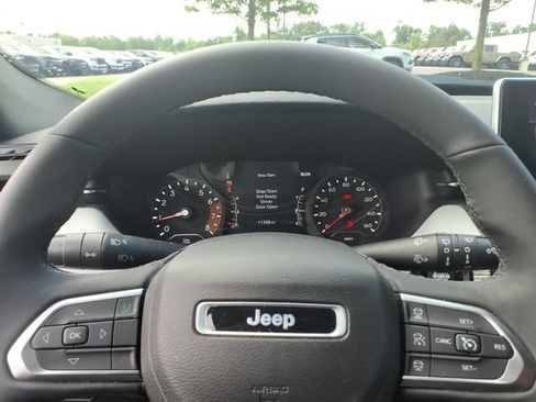 Used 2023 Jeep Compass Limited AWD/4WD image 18