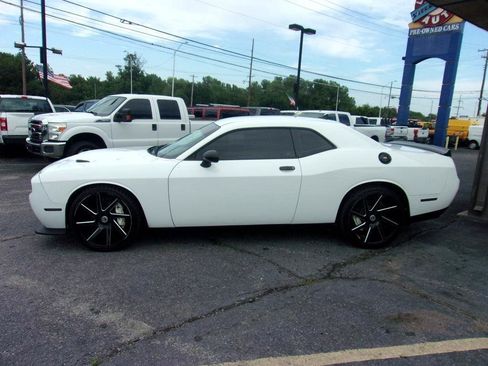 Used 2021 Dodge Challenger R/T Scat Pack RWD image 2