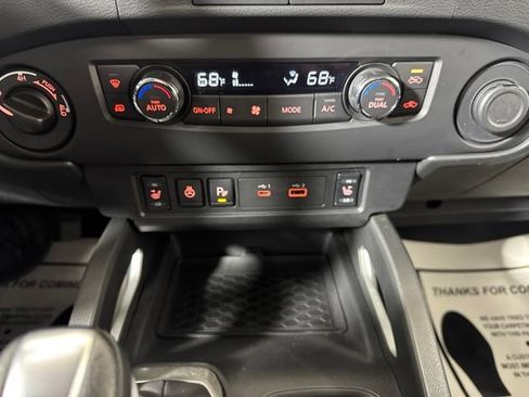 Used 2023 Nissan Frontier SV w/ SV Convenience Package AWD/4WD image 16