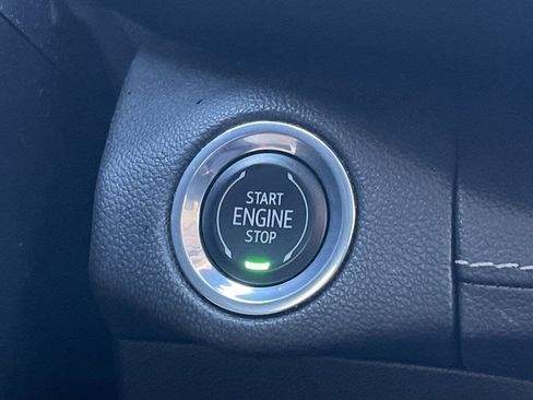 Used 2022 Buick Envision Avenir w/ Technology Package II image 9