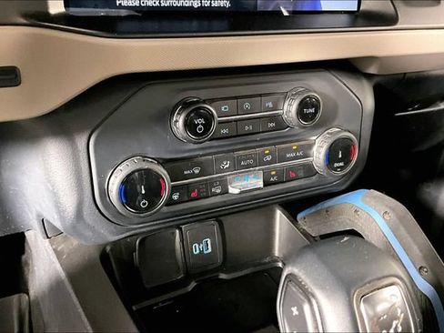 Used 2022 Ford Bronco Wildtrak AWD/4WD image 14