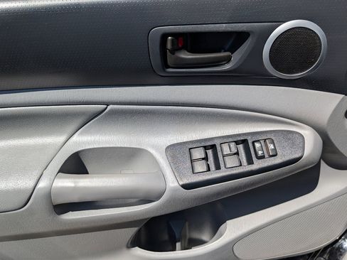 Used 2014 Toyota Tacoma 4x4 Double Cab w/ TRD Sport Package image 15