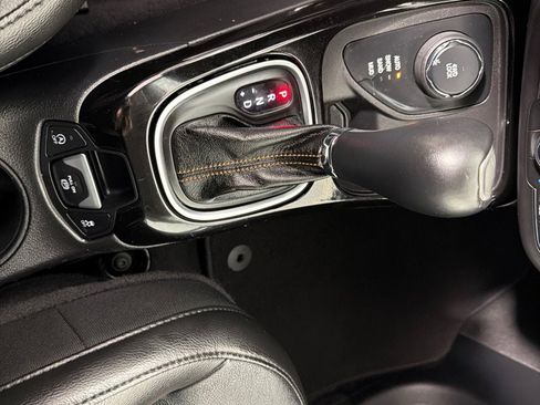 Used 2018 Jeep Compass Limited image 18