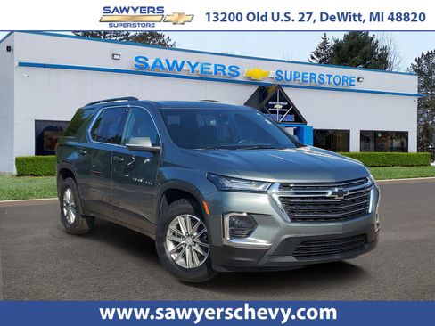Certified 2023 Chevrolet Traverse LT FWD image 1