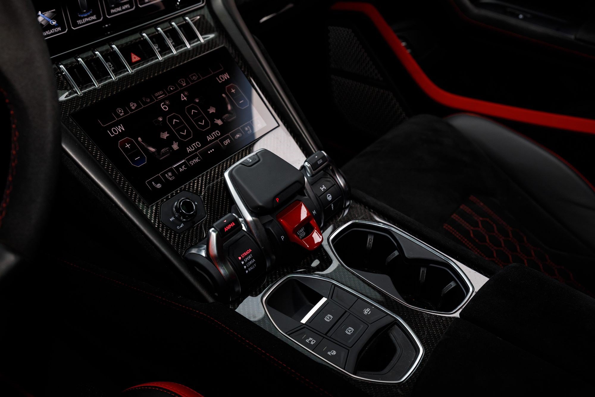 Used 2024 Lamborghini Urus Performante AWD/4WD image 33