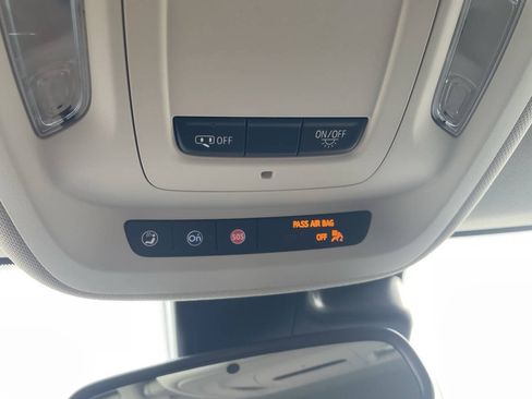 Used 2023 Buick Envision Preferred FWD image 28