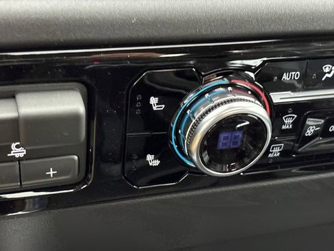 New 2026 GMC Sierra 1500 Elevation w/ Elevation Premium Package AWD/4WD image 9