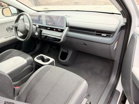 Used 2024 Hyundai Ioniq 5 SE RWD image 14