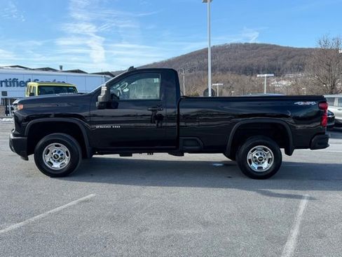 Used 2024 Chevrolet Silverado 2500 W/T image 11