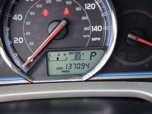 Used 2014 Toyota RAV4 Limited AWD/4WD image 23