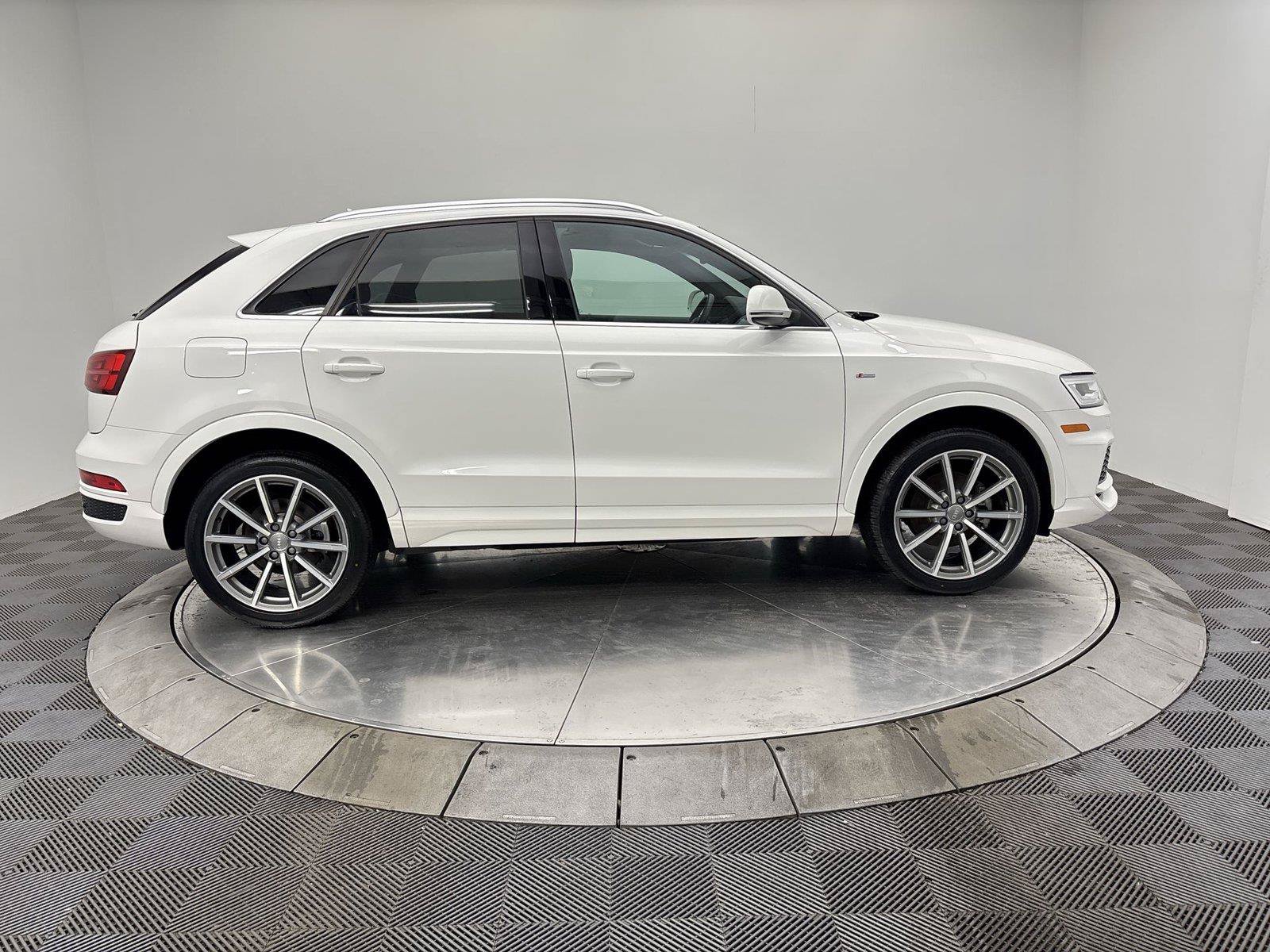 Used 2018 Audi Q3 2.0T Premium Plus AWD/4WD image 17