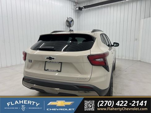 New 2026 Chevrolet Trax ACTIV w/ Driver Confidence Package FWD image 3
