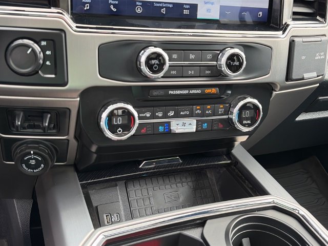 Certified 2022 Ford F450 Platinum w/ FX4 Off-Road Package AWD/4WD image 14
