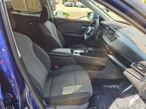 Used 2023 Nissan Rogue SV AWD/4WD image 11