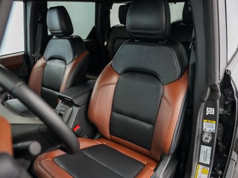 Used 2024 Ford Bronco Outer Banks AWD/4WD image 19