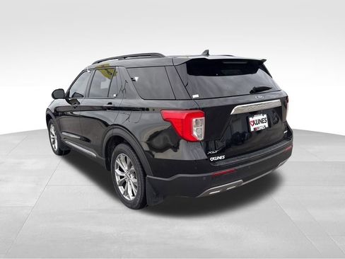 Used 2022 Ford Explorer XLT w/ Equipment Group 202A AWD/4WD image 7