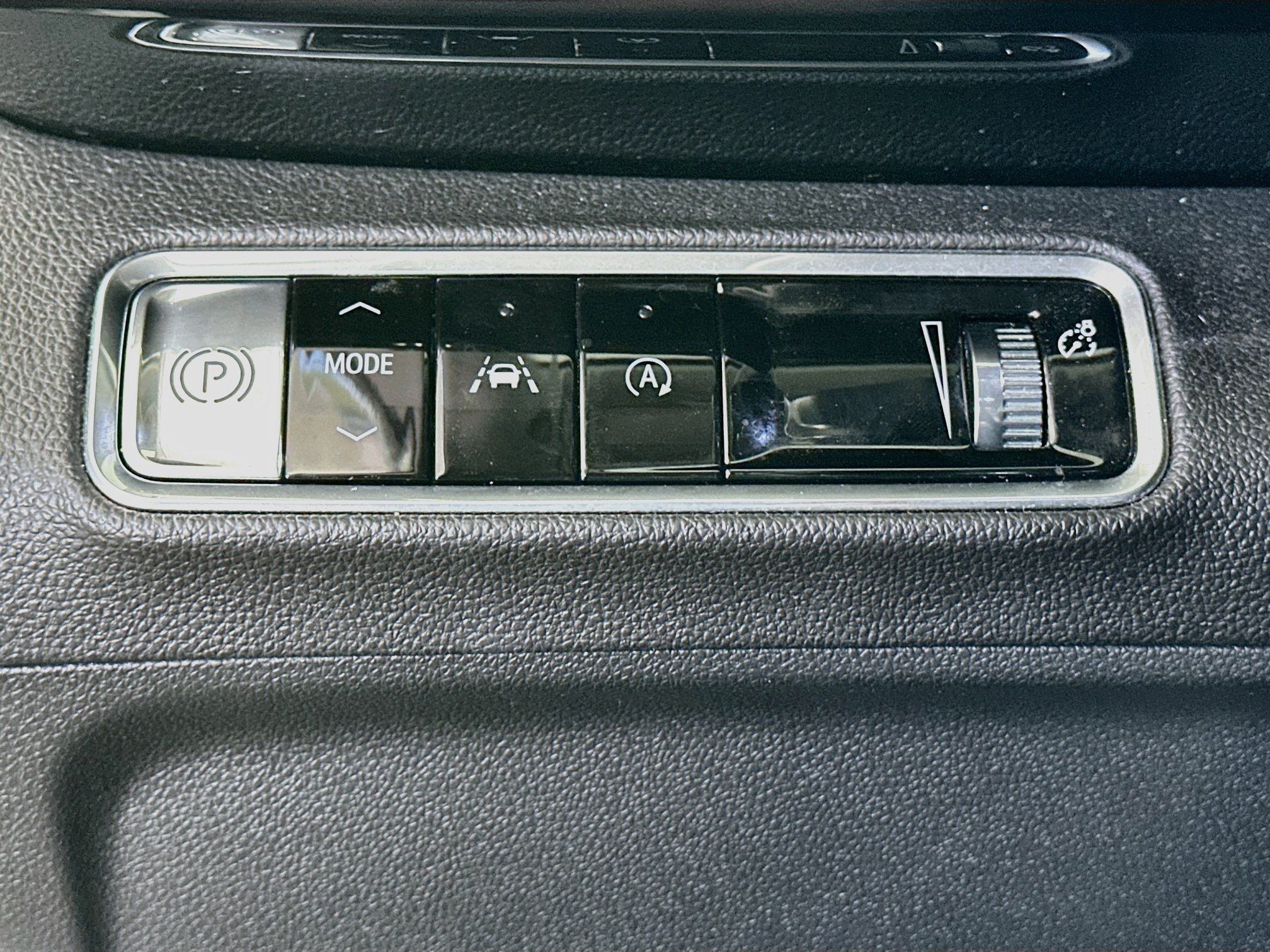 Used 2024 Buick Envision Preferred AWD/4WD image 17