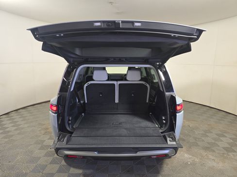 Used 2023 Rivian R1S Launch Edition image 15