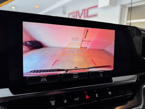 Certified 2025 GMC Sierra 2500 SLT image 19