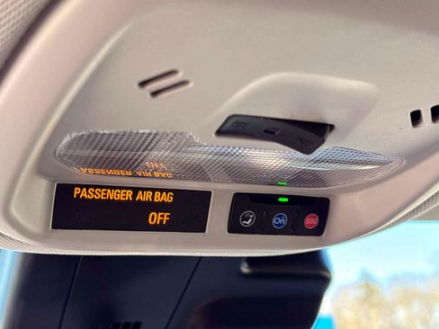 Certified 2025 Chevrolet Trax LT image 22