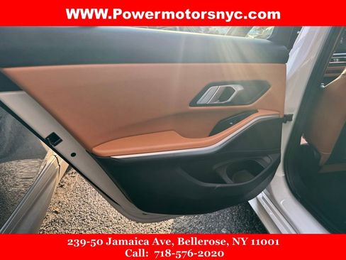 Used 2023 BMW 330i Sedan w/ M Sport Package RWD image 21