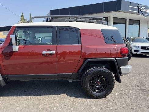 Used 2011 Toyota FJ Cruiser 4WD w/ Convenience Pkg image 15