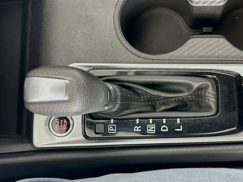 Used 2025 Nissan Altima 2.5 SV FWD image 23