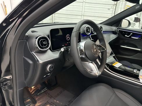 Used 2025 Mercedes-Benz C 300 Sedan image 9