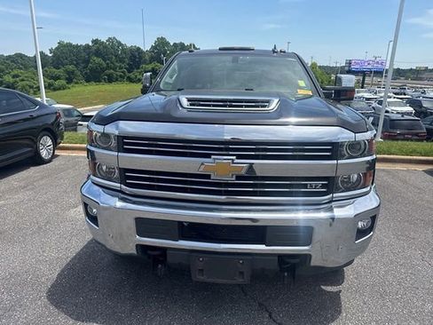 Used 2019 Chevrolet Silverado 2500 LTZ w/ Duramax Plus Package AWD/4WD image 2