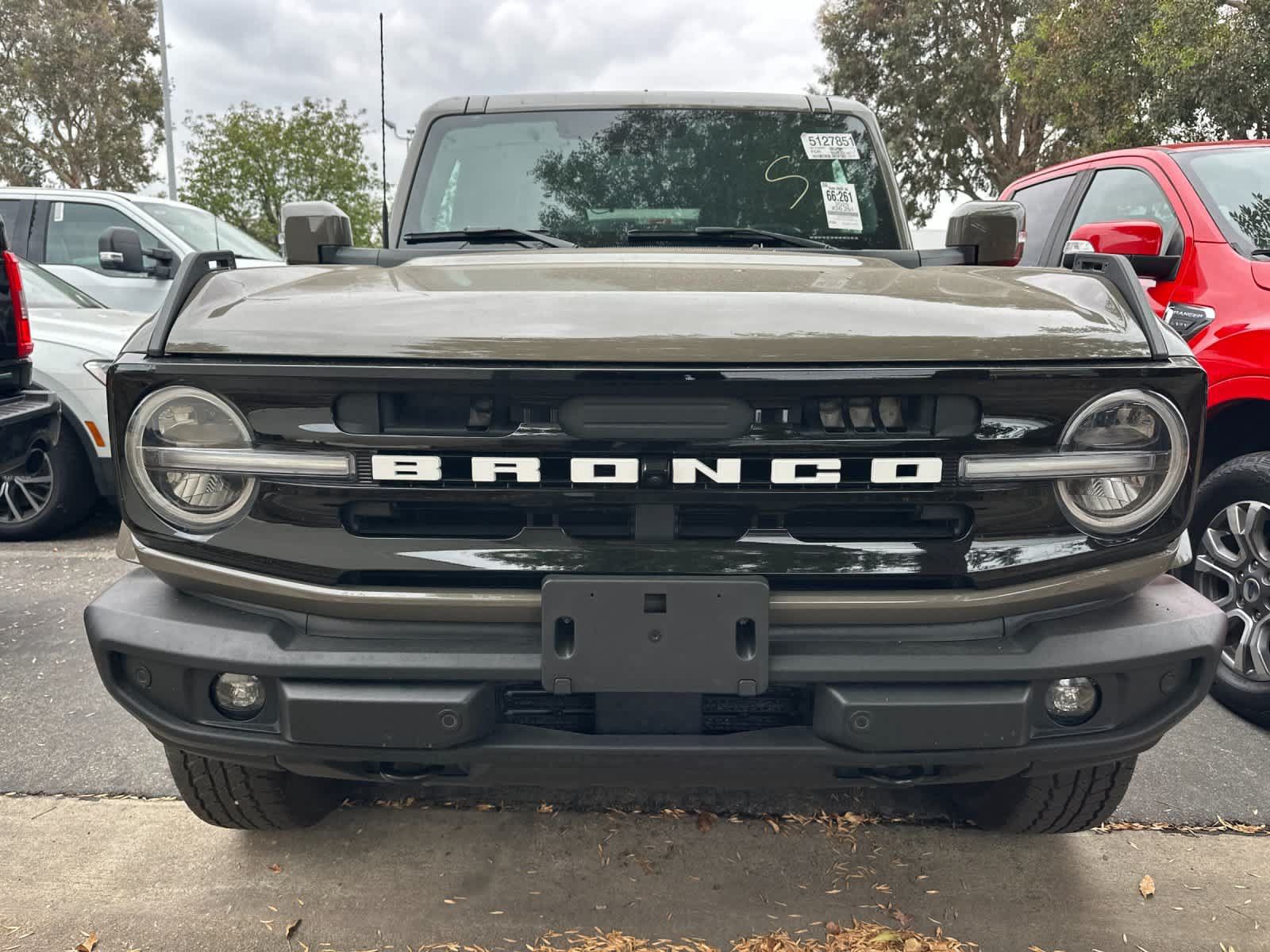 Used 2025 Ford Bronco Outer Banks AWD/4WD image 2