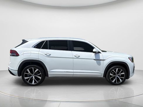 New 2026 Volkswagen Atlas Cross Sport SEL Premium R-Line image 4