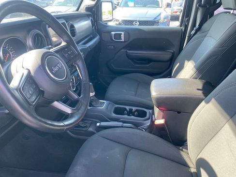 Used 2019 Jeep Wrangler Unlimited Sport S AWD/4WD image 16