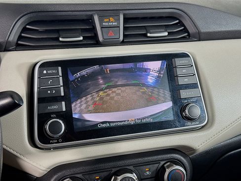 Used 2021 Nissan Versa SV image 19